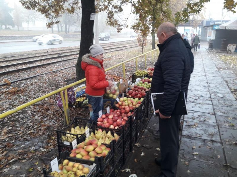 стихийная торговля