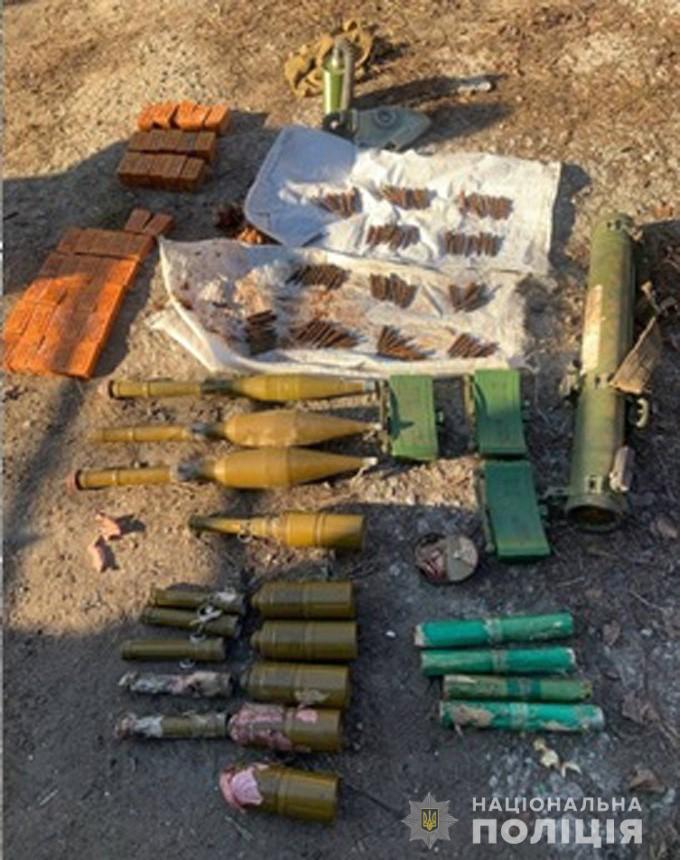 У жителя Запорожья дома обнаружили много оружия