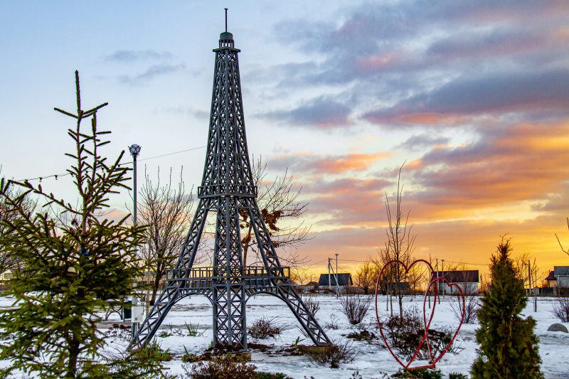 Эйфелева башня в Запорожской области