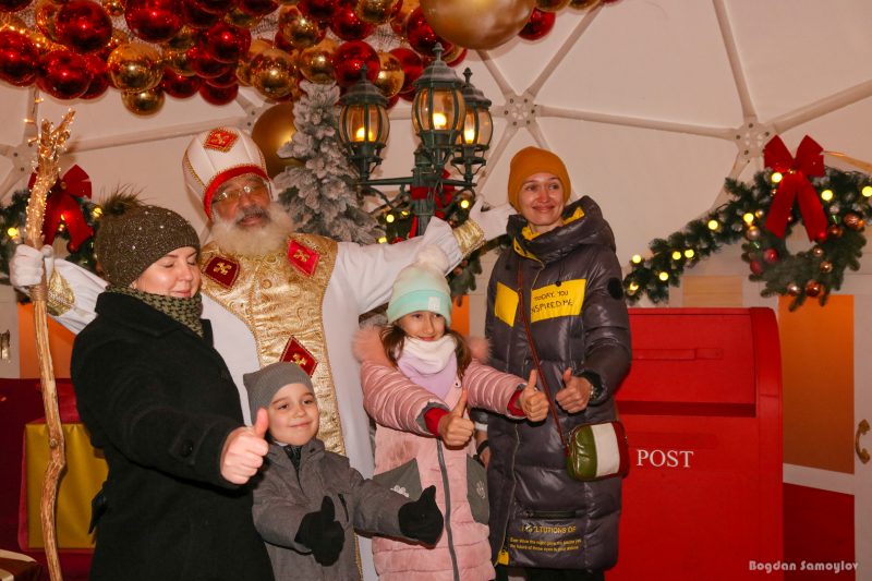 Святой Николай поздравил запорожцев с Рождеством - фото, видео