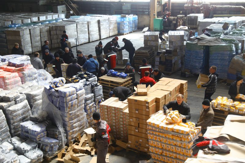 До Харкова прямує 6 000 продуктових наборів від Фонду Ріната Ахметова